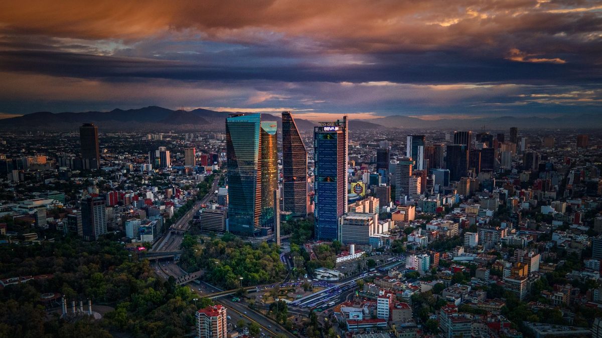 Horizonte de la Ciudad de México al atardecer